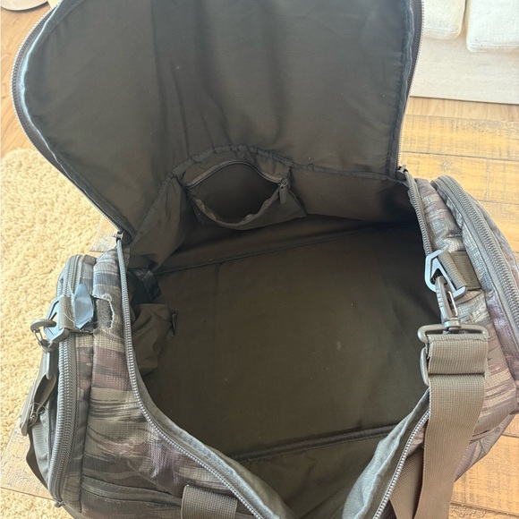 Camouflage Duffel Bag - Picture 6 of 6